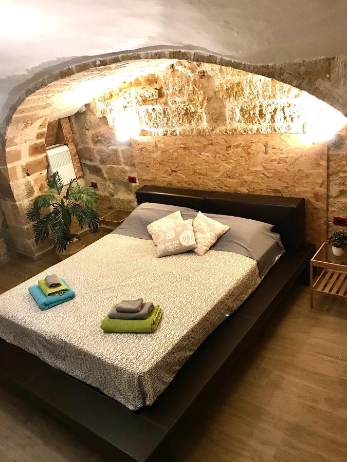 B&B Le Statuine Барлетта Экстерьер фото