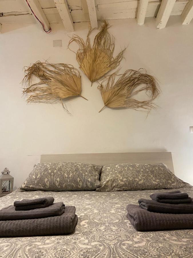 B&B Le Statuine Барлетта Экстерьер фото
