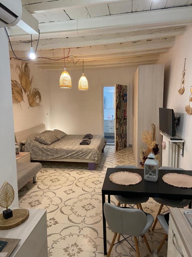 B&B Le Statuine Барлетта Экстерьер фото